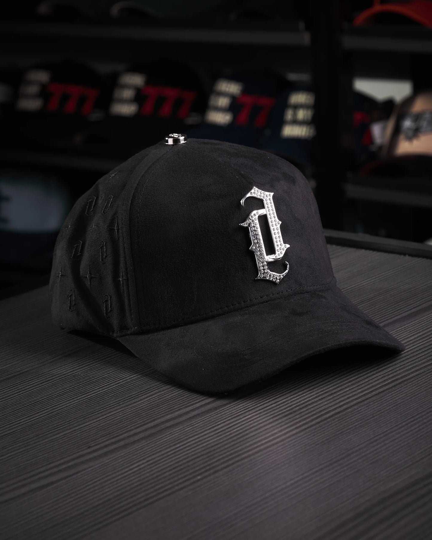 ECLIPSE - BARBAS HATS X ALEMÁN