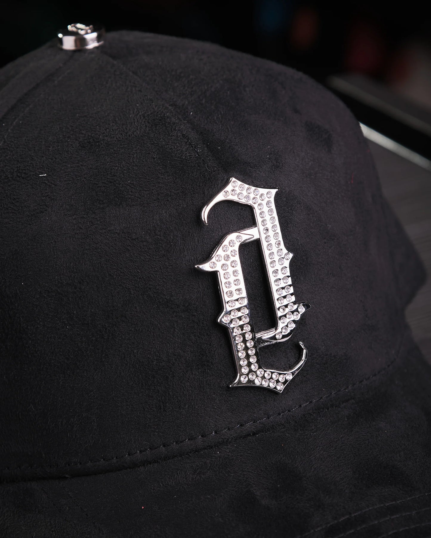 ECLIPSE - BARBAS HATS X ALEMÁN